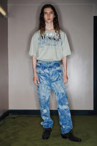 Look 18